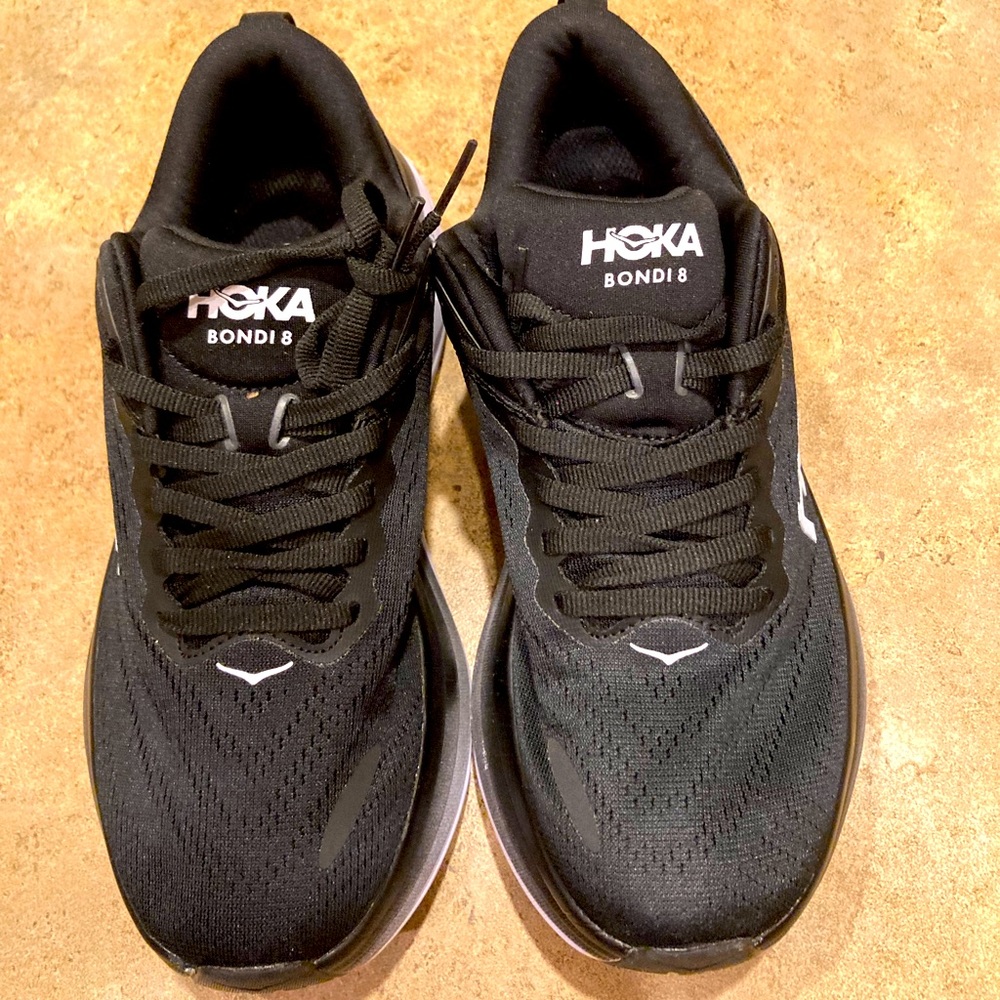Hoka One One Bondi 8 Black and White Size 6.5 B New no box